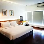 Quayside Hotel