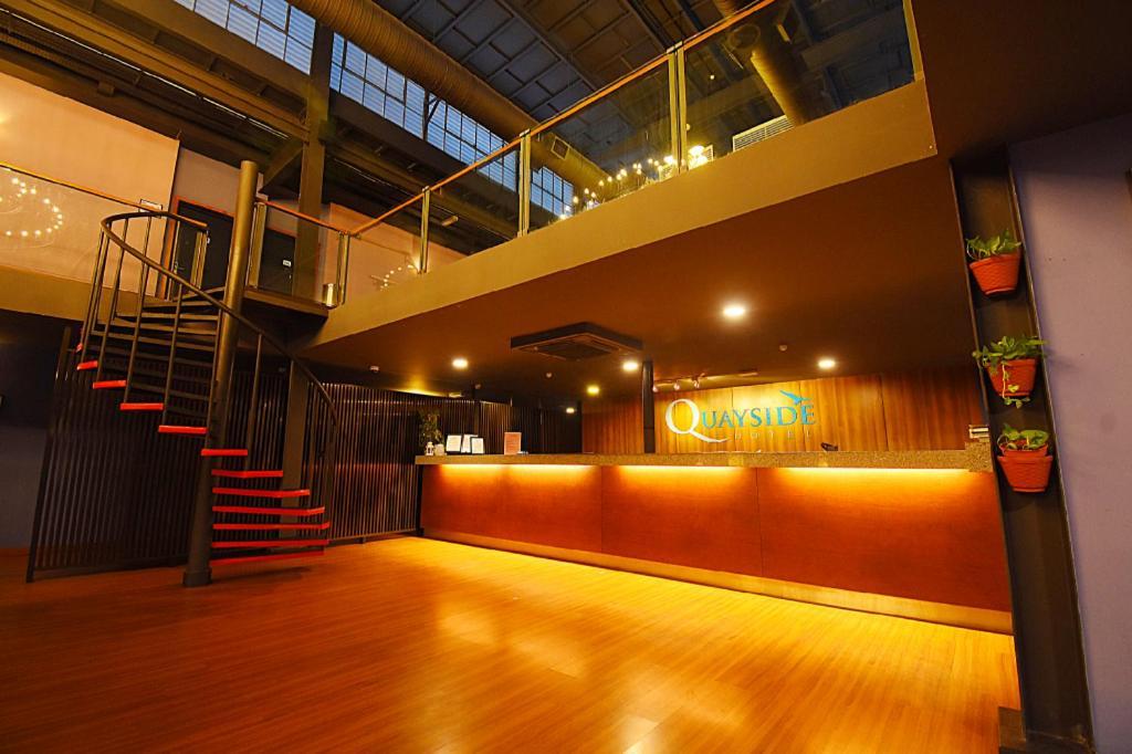 Quayside Hotel 3*